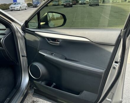 Сірий Лексус НХ, об'ємом двигуна 2 л та пробігом 131 тис. км за 30000 $, фото 14 на Automoto.ua