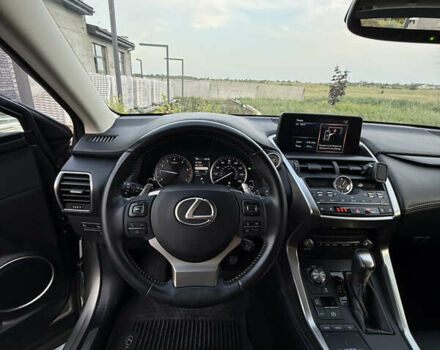 Серый Лексус НХ, объемом двигателя 2 л и пробегом 59 тыс. км за 30000 $, фото 12 на Automoto.ua