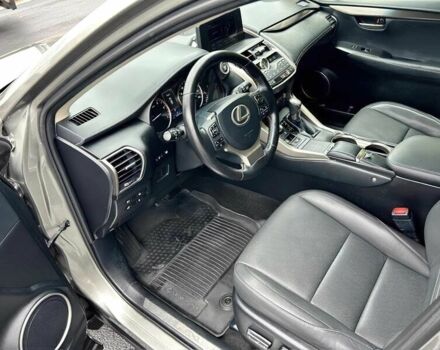Сірий Лексус НХ, об'ємом двигуна 2 л та пробігом 80 тис. км за 18000 $, фото 8 на Automoto.ua