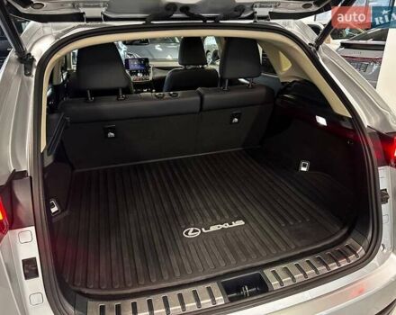 Сірий Лексус НХ, об'ємом двигуна 2.49 л та пробігом 100 тис. км за 32900 $, фото 40 на Automoto.ua