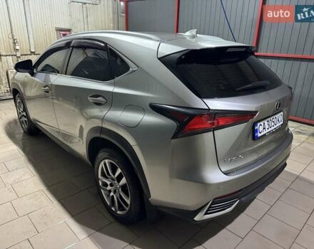 Сірий Лексус НХ, об'ємом двигуна 1.99 л та пробігом 35 тис. км за 35555 $, фото 4 на Automoto.ua