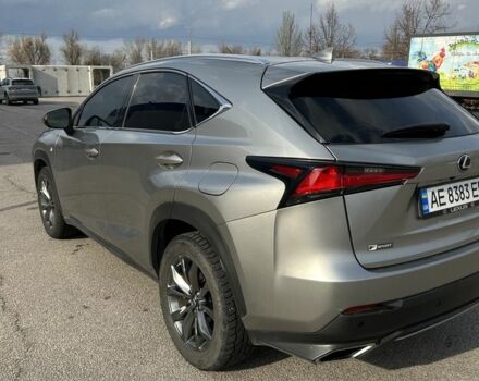 Сірий Лексус НХ, об'ємом двигуна 2 л та пробігом 131 тис. км за 30000 $, фото 3 на Automoto.ua