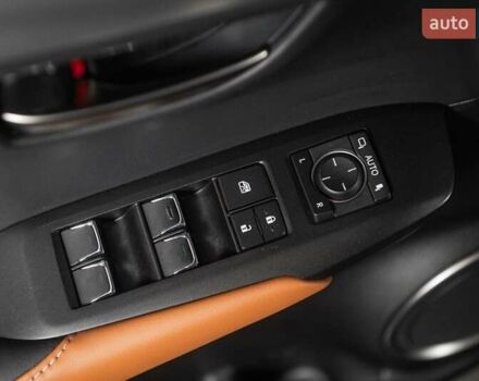 Сірий Лексус НХ, об'ємом двигуна 2.49 л та пробігом 69 тис. км за 37500 $, фото 7 на Automoto.ua