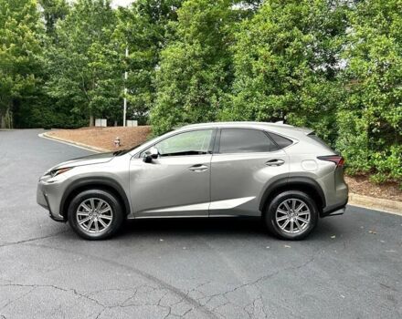Сірий Лексус НХ, об'ємом двигуна 2 л та пробігом 80 тис. км за 18000 $, фото 4 на Automoto.ua