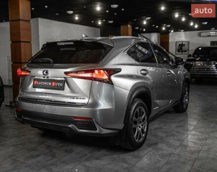 Сірий Лексус НХ, об'ємом двигуна 2.49 л та пробігом 69 тис. км за 37500 $, фото 5 на Automoto.ua
