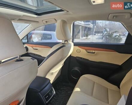 Сірий Лексус НХ, об'ємом двигуна 2 л та пробігом 65 тис. км за 26000 $, фото 8 на Automoto.ua