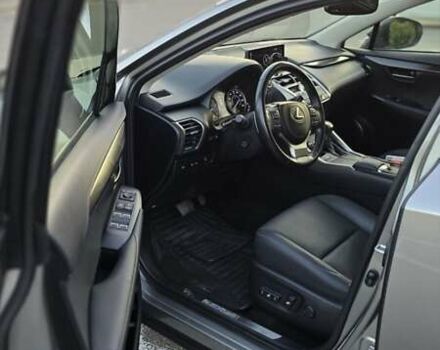 Серый Лексус НХ, объемом двигателя 2 л и пробегом 51 тыс. км за 28500 $, фото 15 на Automoto.ua