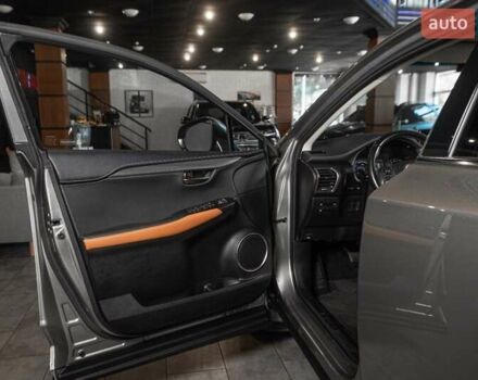 Сірий Лексус НХ, об'ємом двигуна 2.49 л та пробігом 69 тис. км за 37500 $, фото 6 на Automoto.ua