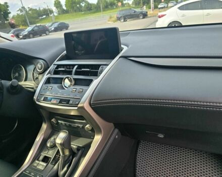 Сірий Лексус НХ, об'ємом двигуна 2 л та пробігом 48 тис. км за 28500 $, фото 6 на Automoto.ua