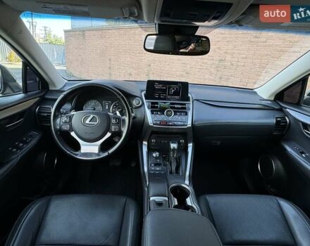 Лексус НХ 2018 в Одессе на Automoto.ua Серый Лексус НХ, объемом двигателя 2 л и пробегом 85 тыс. км за 26500 $, фото 18 на Automoto.ua