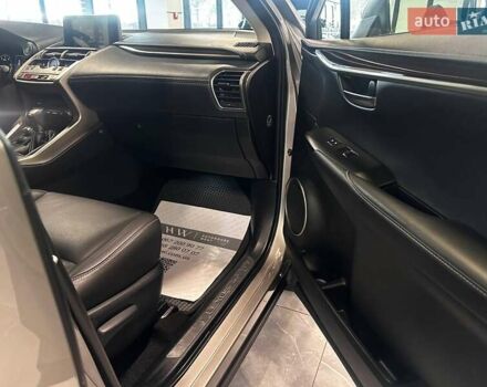 Серый Лексус НХ, объемом двигателя 1.99 л и пробегом 195 тыс. км за 27900 $, фото 32 на Automoto.ua