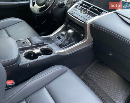 Лексус НХ 2019 в Житомире на Automoto.ua Серый Лексус НХ, объемом двигателя 2.49 л и пробегом 43 тыс. км за 32800 $, фото 14 на Automoto.ua