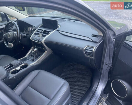 Сірий Лексус НХ, об'ємом двигуна 2 л та пробігом 37 тис. км за 29999 $, фото 15 на Automoto.ua