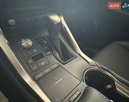 Сірий Лексус НХ, об'ємом двигуна 2 л та пробігом 26 тис. км за 29990 $, фото 16 на Automoto.ua