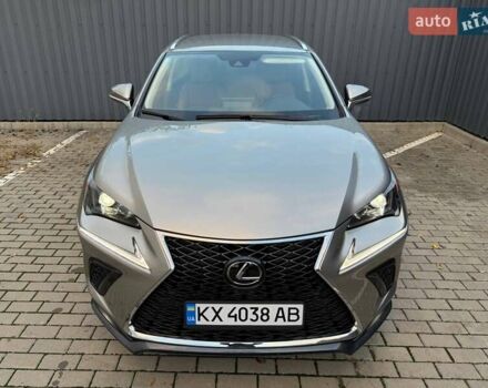Серый Лексус НХ, объемом двигателя 2 л и пробегом 35 тыс. км за 24999 $, фото 3 на Automoto.ua