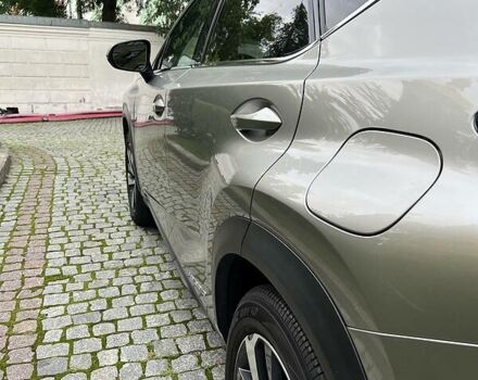 Лексус НХ 2019 в Киеве на Automoto.ua Серый Лексус НХ, объемом двигателя 2.5 л и пробегом 80 тыс. км за 38000 $, фото 4 на Automoto.ua