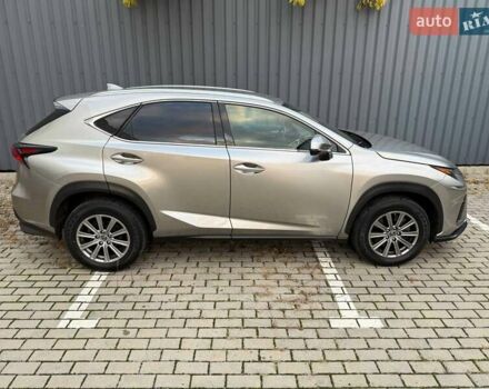 Серый Лексус НХ, объемом двигателя 2 л и пробегом 35 тыс. км за 24999 $, фото 6 на Automoto.ua