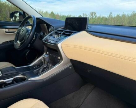 Серый Лексус НХ, объемом двигателя 2 л и пробегом 35 тыс. км за 14000 $, фото 6 на Automoto.ua