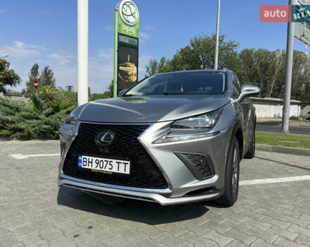 Серый Лексус НХ, объемом двигателя 2 л и пробегом 77 тыс. км за 27000 $, фото 2 на Automoto.ua