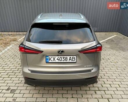 Серый Лексус НХ, объемом двигателя 2 л и пробегом 35 тыс. км за 24999 $, фото 7 на Automoto.ua