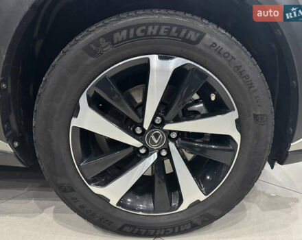 Сірий Лексус НХ, об'ємом двигуна 2 л та пробігом 26 тис. км за 29990 $, фото 4 на Automoto.ua