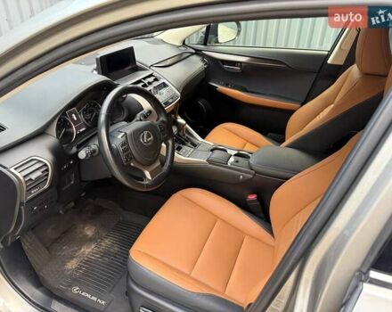 Серый Лексус НХ, объемом двигателя 2 л и пробегом 35 тыс. км за 24999 $, фото 18 на Automoto.ua