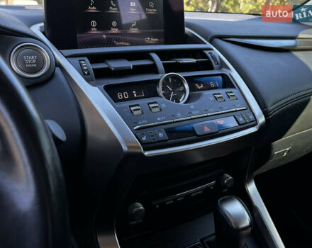 Сірий Лексус НХ, об'ємом двигуна 2 л та пробігом 76 тис. км за 26800 $, фото 28 на Automoto.ua