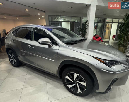 Сірий Лексус НХ, об'ємом двигуна 2 л та пробігом 26 тис. км за 29990 $, фото 3 на Automoto.ua