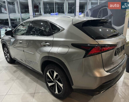 Сірий Лексус НХ, об'ємом двигуна 2 л та пробігом 26 тис. км за 29990 $, фото 2 на Automoto.ua