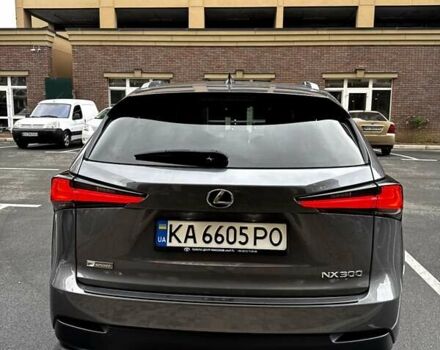Серый Лексус НХ, объемом двигателя 2 л и пробегом 63 тыс. км за 33300 $, фото 4 на Automoto.ua