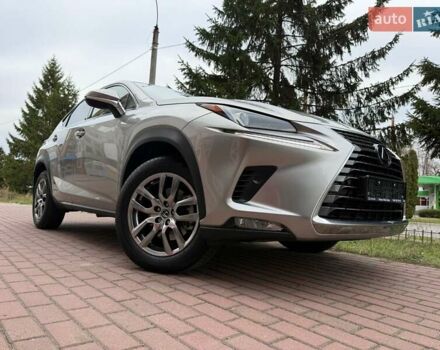 Сірий Лексус НХ, об'ємом двигуна 2.49 л та пробігом 64 тис. км за 35990 $, фото 7 на Automoto.ua