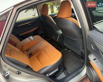 Сірий Лексус НХ, об'ємом двигуна 2.49 л та пробігом 64 тис. км за 35990 $, фото 29 на Automoto.ua