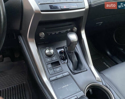 Лексус НХ 2019 в Житомире на Automoto.ua Серый Лексус НХ, объемом двигателя 2.49 л и пробегом 43 тыс. км за 32800 $, фото 22 на Automoto.ua