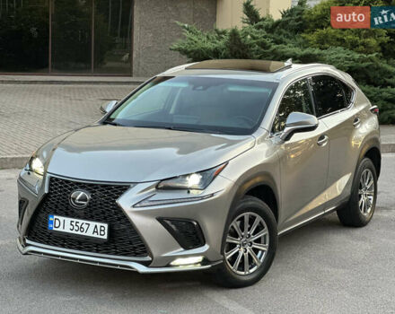 Сірий Лексус НХ, об'ємом двигуна 2 л та пробігом 70 тис. км за 25999 $, фото 5 на Automoto.ua