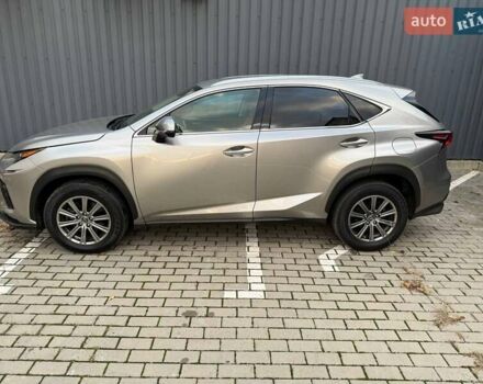 Серый Лексус НХ, объемом двигателя 2 л и пробегом 35 тыс. км за 24999 $, фото 5 на Automoto.ua