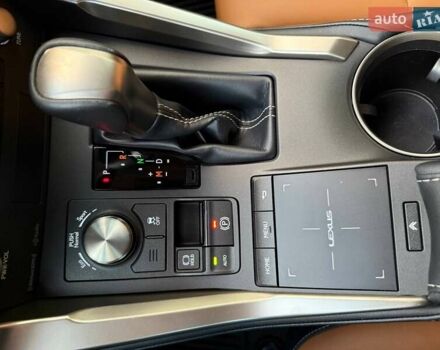 Серый Лексус НХ, объемом двигателя 2 л и пробегом 35 тыс. км за 24999 $, фото 27 на Automoto.ua