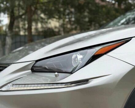 Серый Лексус НХ, объемом двигателя 0 л и пробегом 43 тыс. км за 23700 $, фото 3 на Automoto.ua