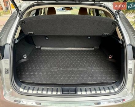 Сірий Лексус НХ, об'ємом двигуна 2.49 л та пробігом 64 тис. км за 35990 $, фото 56 на Automoto.ua