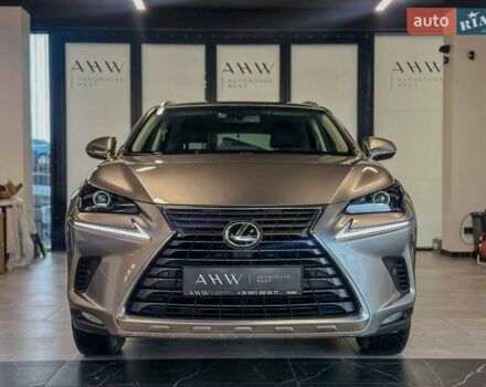 Серый Лексус НХ, объемом двигателя 1.99 л и пробегом 195 тыс. км за 27900 $, фото 1 на Automoto.ua