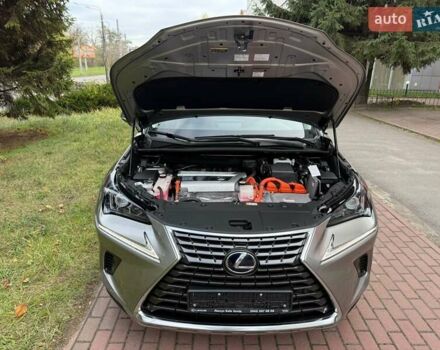 Сірий Лексус НХ, об'ємом двигуна 2.49 л та пробігом 64 тис. км за 35990 $, фото 48 на Automoto.ua