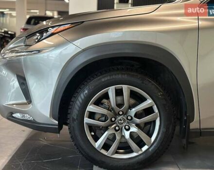 Серый Лексус НХ, объемом двигателя 1.99 л и пробегом 195 тыс. км за 27900 $, фото 5 на Automoto.ua