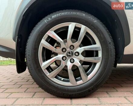 Сірий Лексус НХ, об'ємом двигуна 2.49 л та пробігом 64 тис. км за 35990 $, фото 27 на Automoto.ua