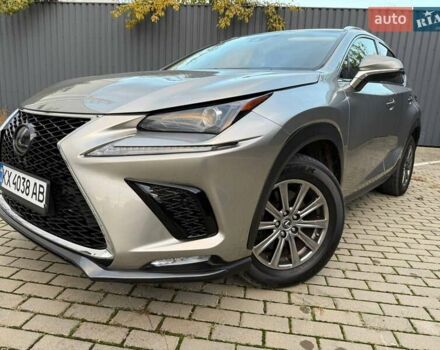 Серый Лексус НХ, объемом двигателя 2 л и пробегом 35 тыс. км за 24999 $, фото 1 на Automoto.ua