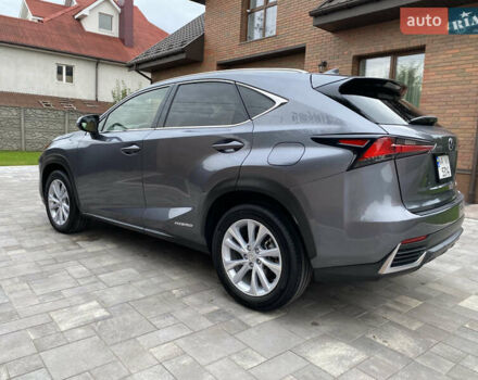 Лексус НХ 2019 в Житомире на Automoto.ua Серый Лексус НХ, объемом двигателя 2.49 л и пробегом 43 тыс. км за 32800 $, фото 5 на Automoto.ua