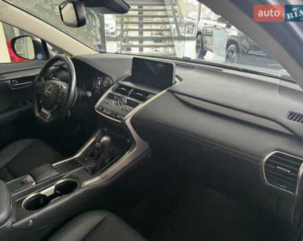 Сірий Лексус НХ, об'ємом двигуна 2 л та пробігом 26 тис. км за 29990 $, фото 24 на Automoto.ua