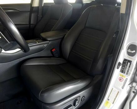 Сірий Лексус НХ, об'ємом двигуна 0 л та пробігом 59 тис. км за 7300 $, фото 8 на Automoto.ua
