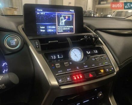 Сірий Лексус НХ, об'ємом двигуна 2 л та пробігом 55 тис. км за 29999 $, фото 24 на Automoto.ua