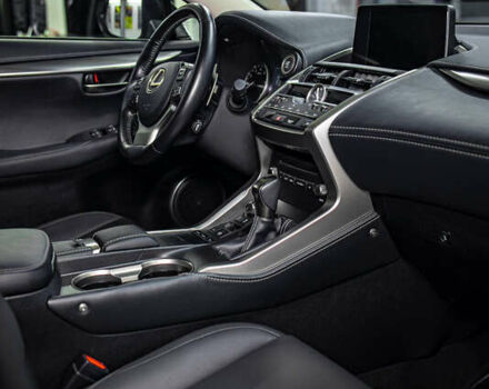 Сірий Лексус НХ, об'ємом двигуна 2 л та пробігом 29 тис. км за 35200 $, фото 21 на Automoto.ua