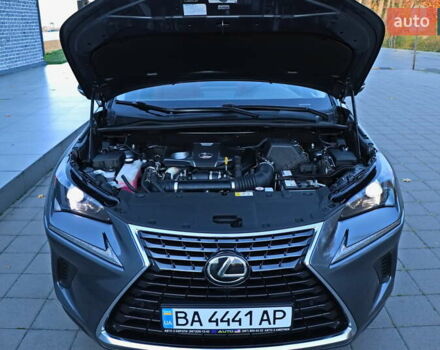 Сірий Лексус НХ, об'ємом двигуна 2 л та пробігом 61 тис. км за 35555 $, фото 43 на Automoto.ua