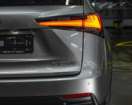 Серый Лексус НХ, объемом двигателя 2 л и пробегом 29 тыс. км за 33800 $, фото 19 на Automoto.ua